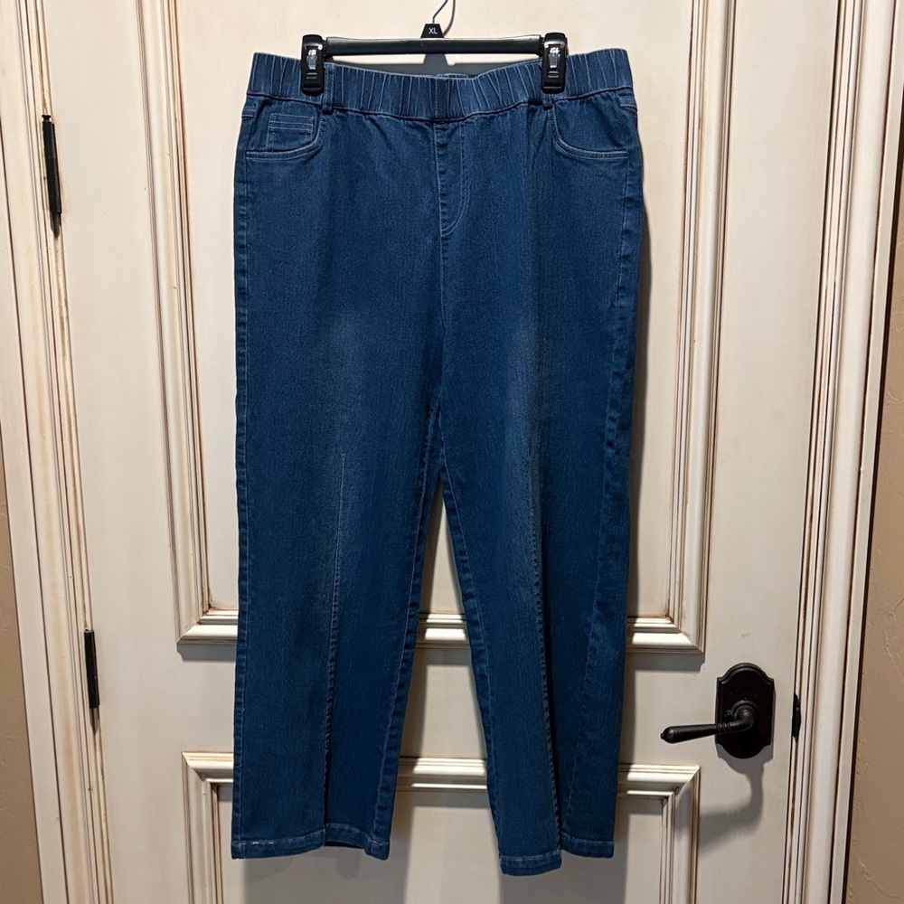Women’s Wide Leg Pull On Jeans